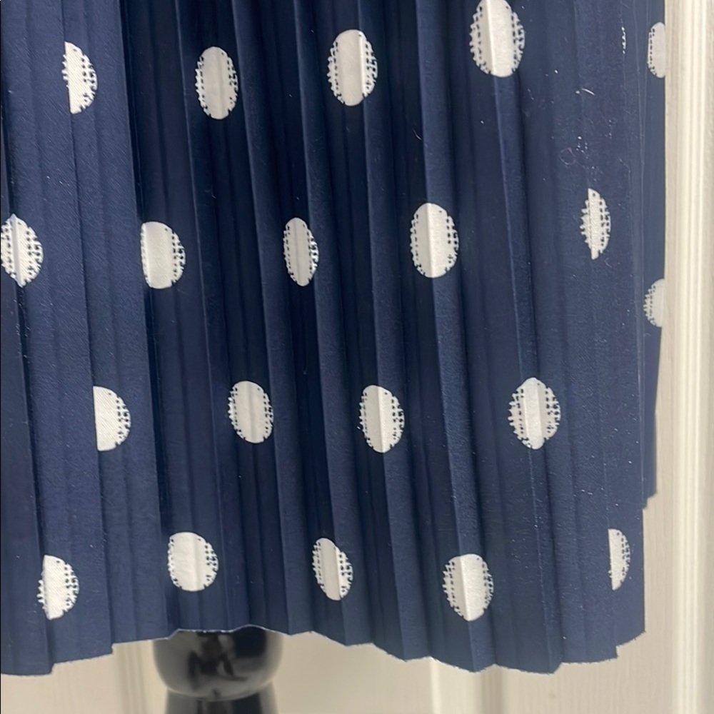 NWOT Navy blue and White Polkadot  Sleeveless V-Neck Midi dress Size XS - Picture 5 of 8